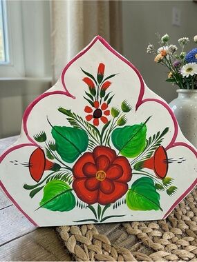 Hand-Painted Floral Decorative Napkin Holder - Red & Green